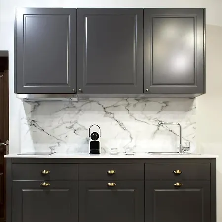 Rocks Republic Apart Otel