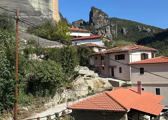 Rocks Republic Apartahotel