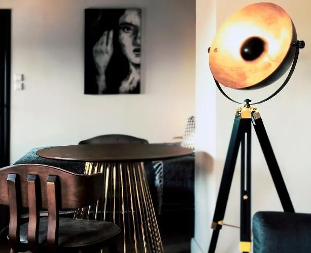 Rocks Republic Apartahotel