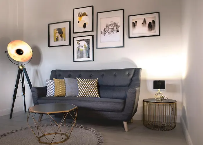 Rocks Republic Apartahotel 4*